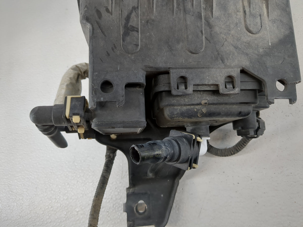 2014 Lincoln Navigator Fuel Vapor Charcoal Canister - Oemusedautoparts1.com