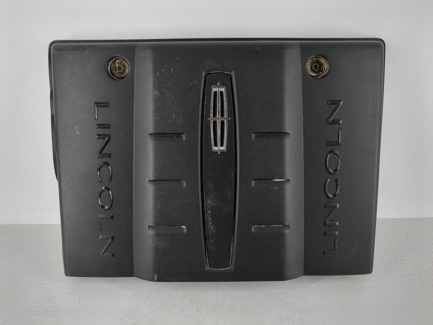 2014 Lincoln Navigator Engine Cover - Oemusedautoparts1.com