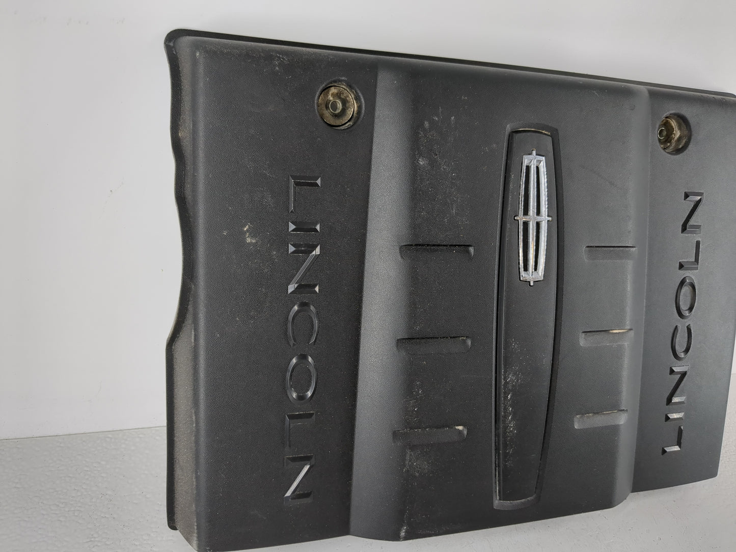 2014 Lincoln Navigator Engine Cover - Oemusedautoparts1.com