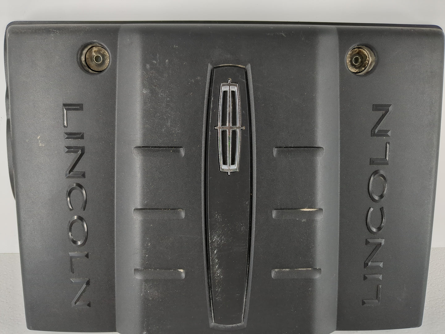2014 Lincoln Navigator Engine Cover - Oemusedautoparts1.com