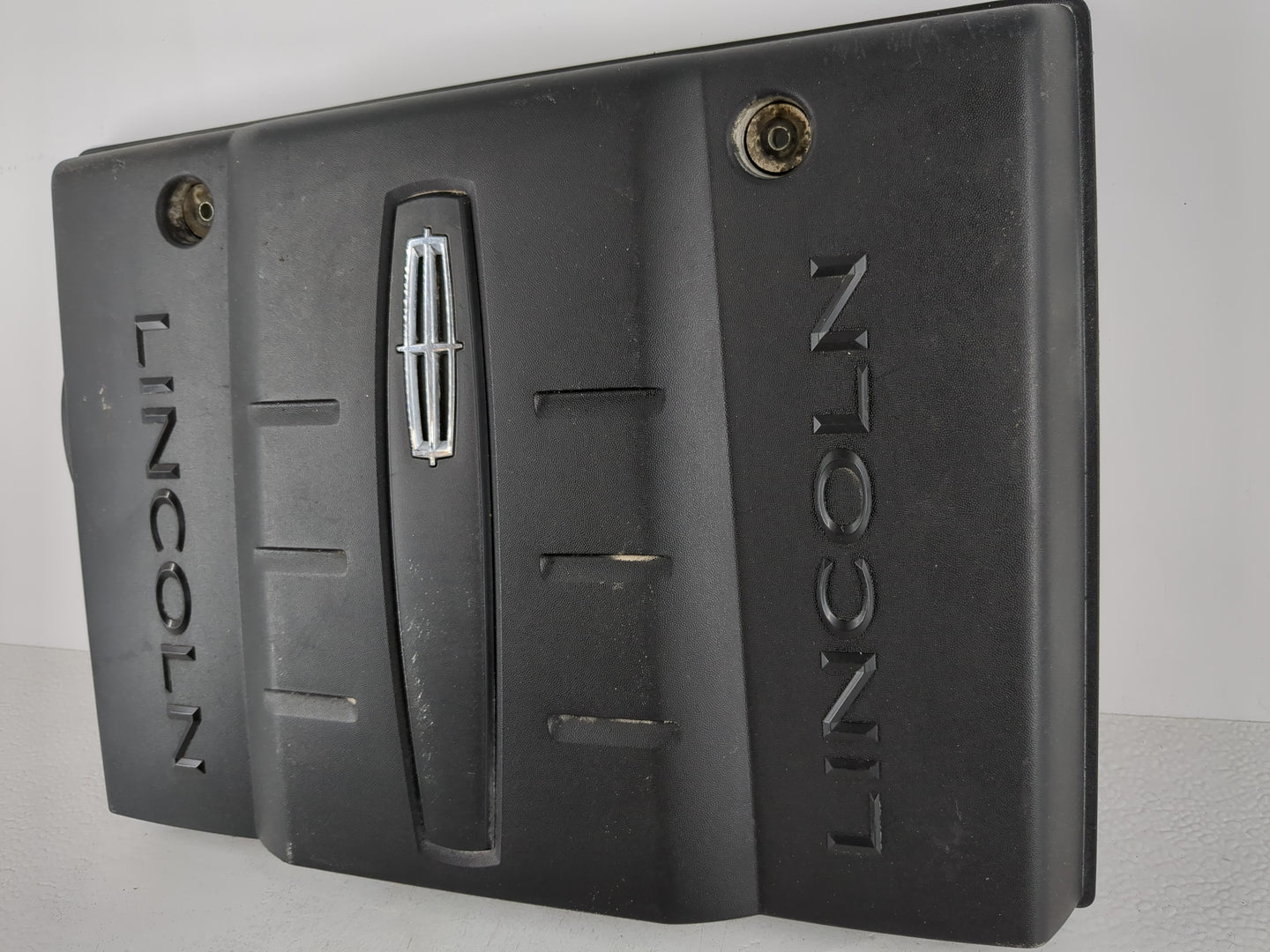 2014 Lincoln Navigator Engine Cover - Oemusedautoparts1.com