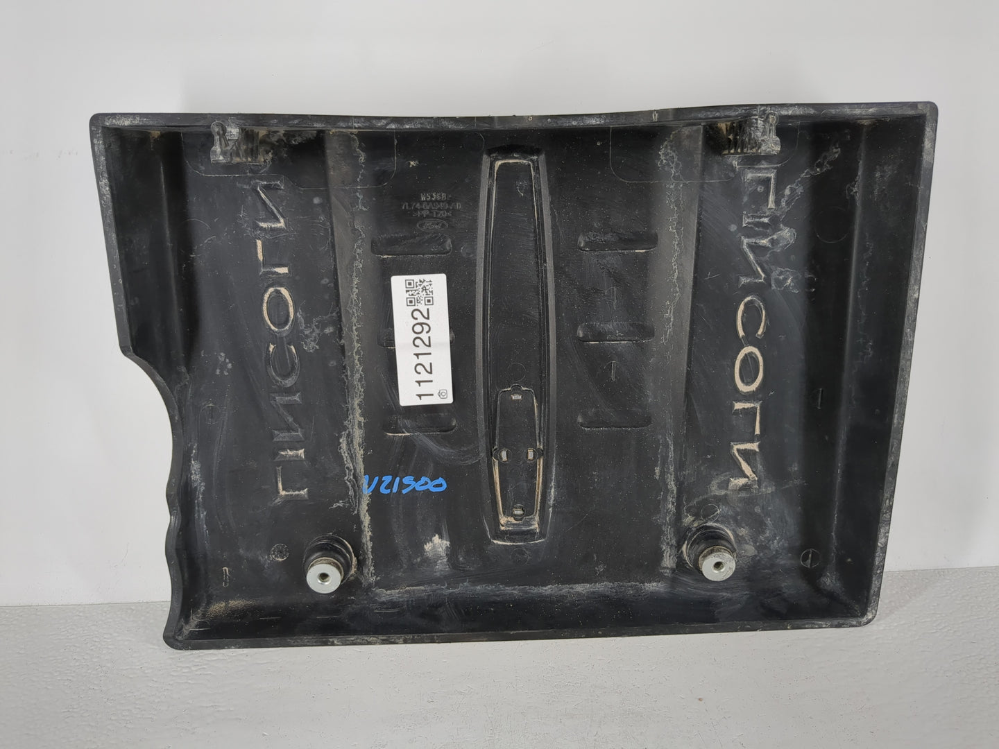 2014 Lincoln Navigator Engine Cover - Oemusedautoparts1.com