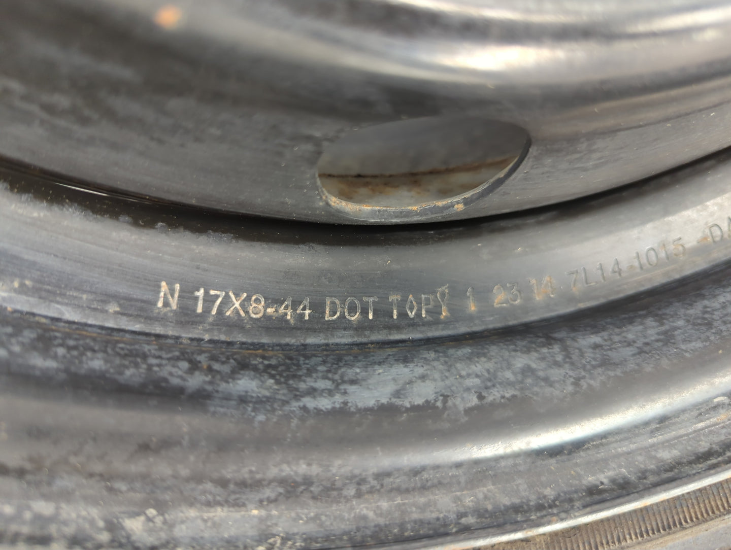 Lincoln Navigator Spare Donut Tire Wheel Rim Oem - Oemusedautoparts1.com