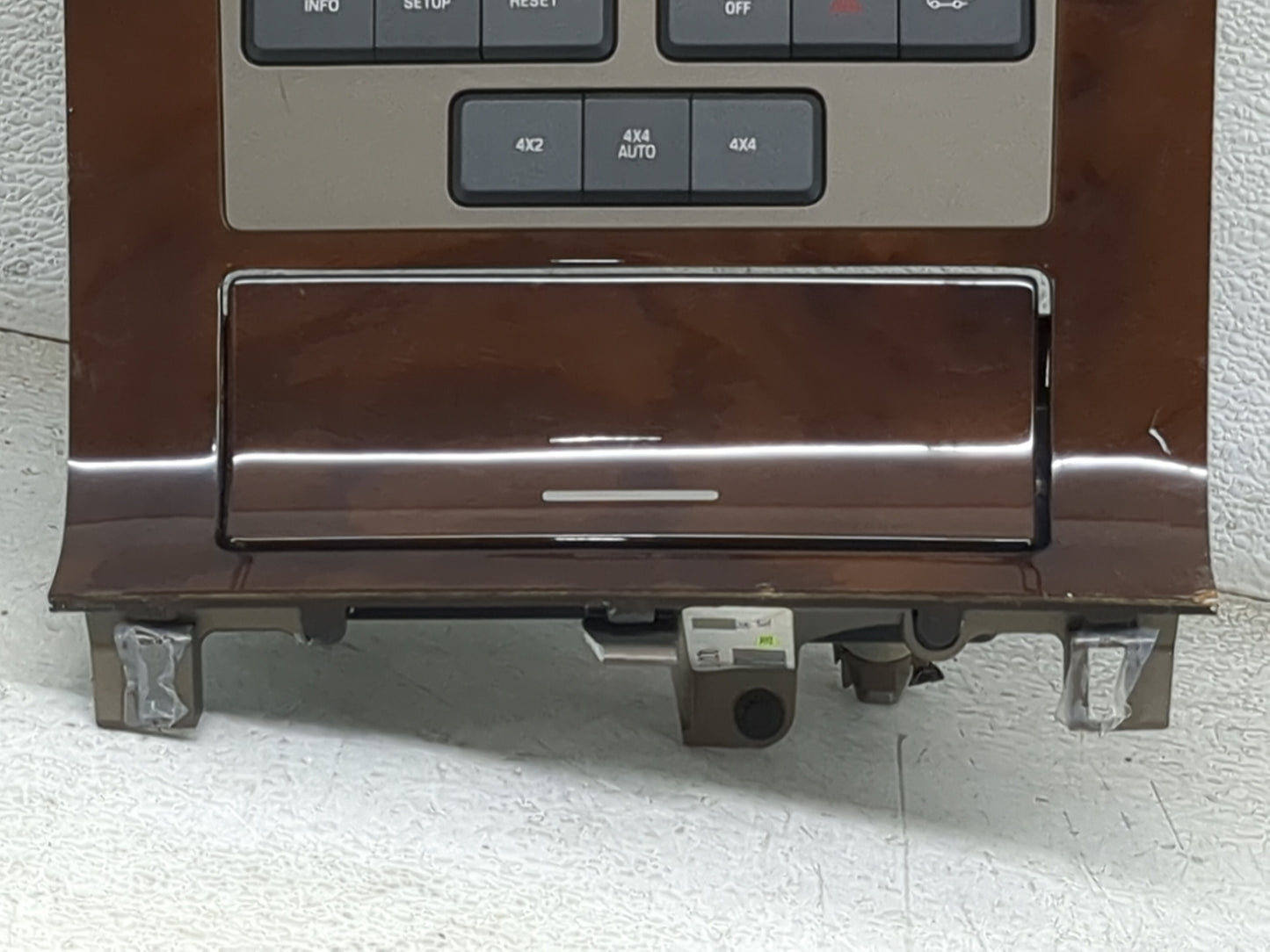 2011-2014 Lincoln Navigator Radio Control Panel Brown - Oemusedautoparts1.com