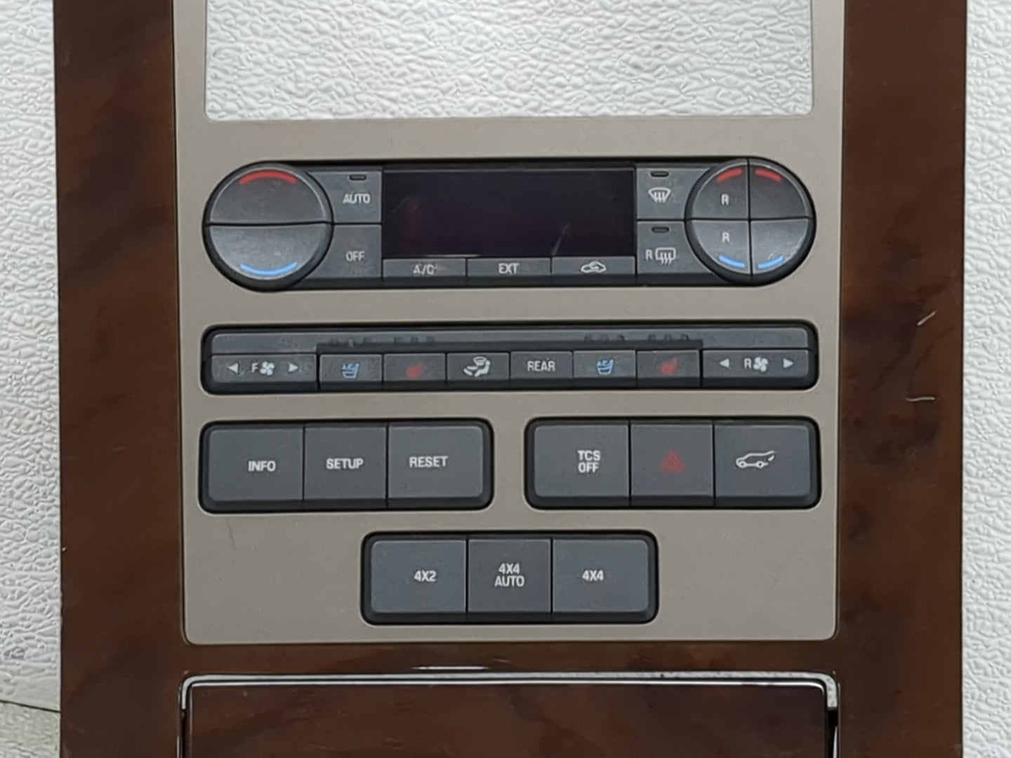 2011-2014 Lincoln Navigator Radio Control Panel Brown - Oemusedautoparts1.com