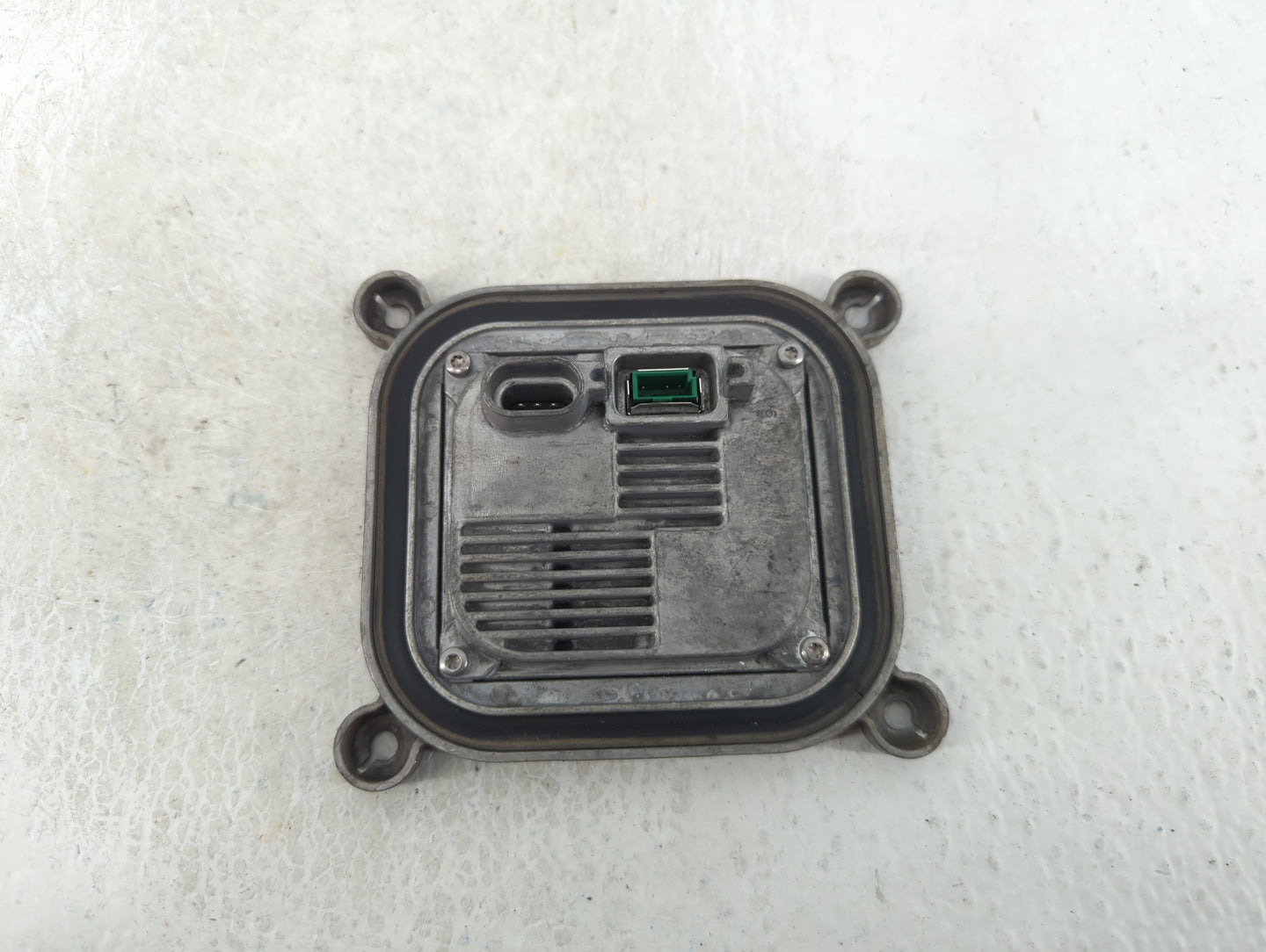 2014 Lincoln Navigator Headlight Ballast Head Light - Oemusedautoparts1.com