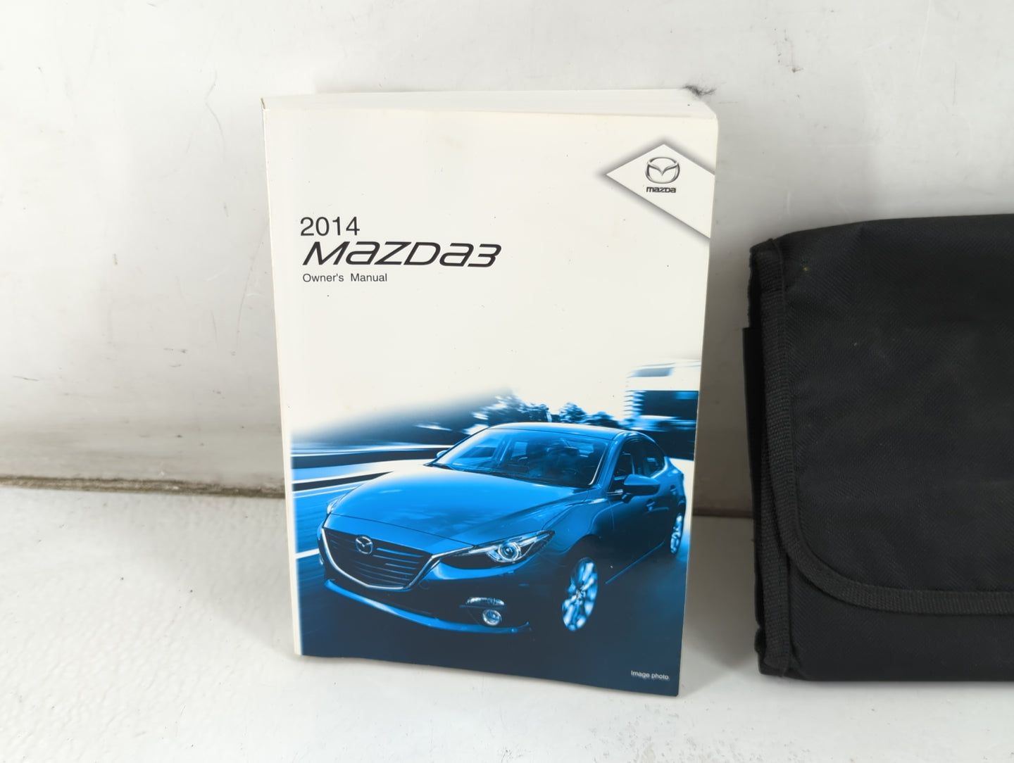 2014 Mazda 3 Owners Manual Book Guide P/N:8DF9-EA-13I OEM Used Auto Parts - Oemusedautoparts1.com