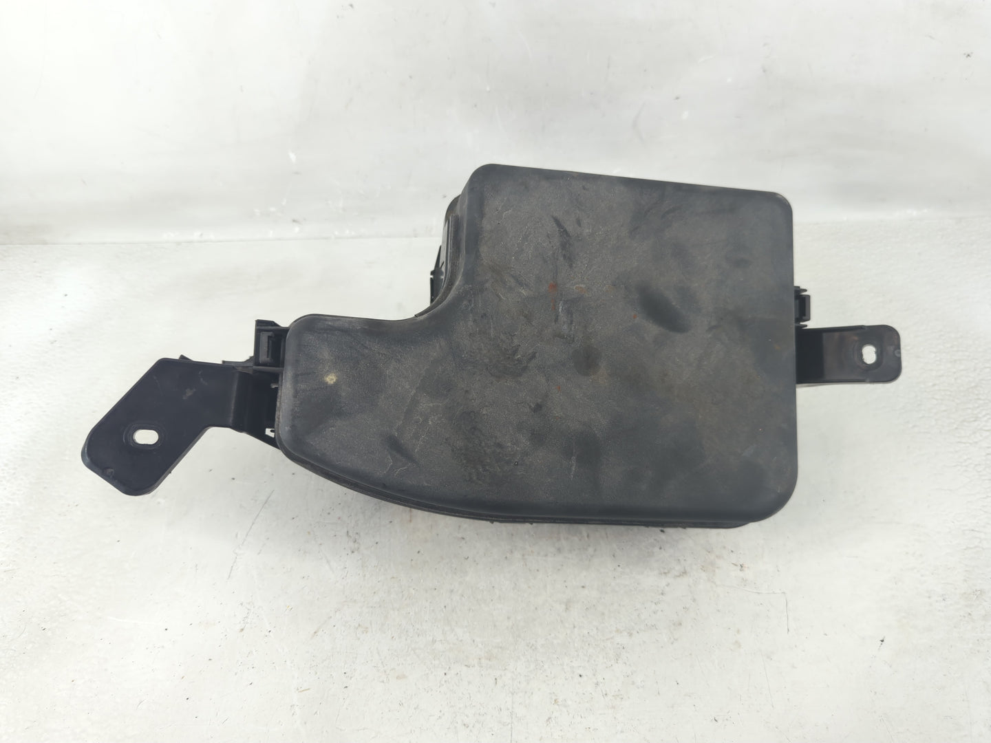 2014-2016 Mazda 3 Fusebox Fuse Box Panel Relay Module P/N:BHR1-66761 Fits Fits 2014 2015 2016 OEM Used Auto Parts - Oemuseda