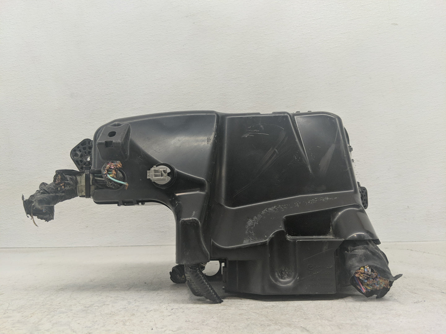 2014-2016 Mazda 3 Fusebox Fuse Box Panel Relay Module P/N:KD45-675X0 C Fits Fits 2014 2015 2016 OEM Used Auto Parts - Oemuse