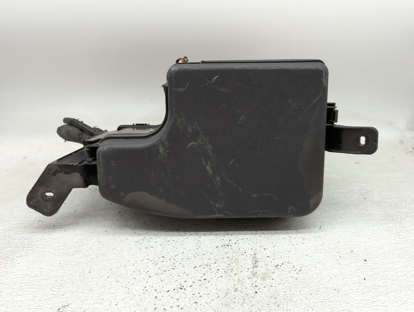 2014-2016 Mazda 3 Fusebox Fuse Box Panel Relay Module P/N:KD45-675X0 Fits Fits 2014 2015 2016 OEM Used Auto Parts - Oemuseda
