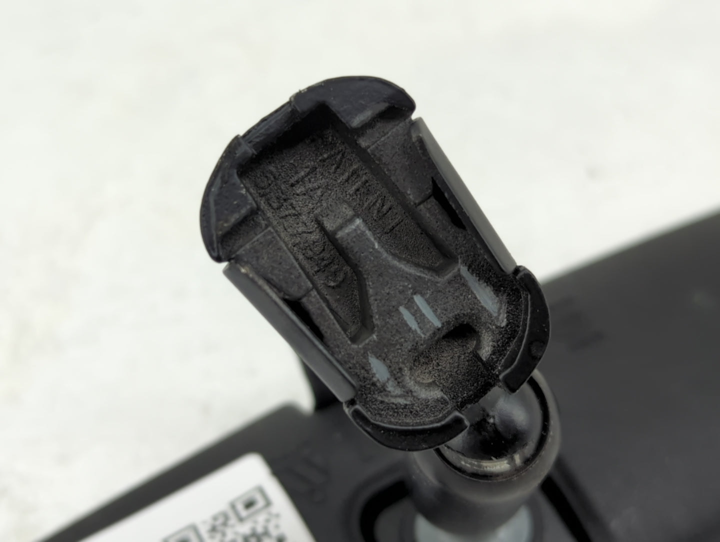 2014-2018 Mazda 3 Interior Rear View Mirror Replacement OEM P/N:E11045617 Fits OEM Used Auto Parts - Oemusedautoparts1.com