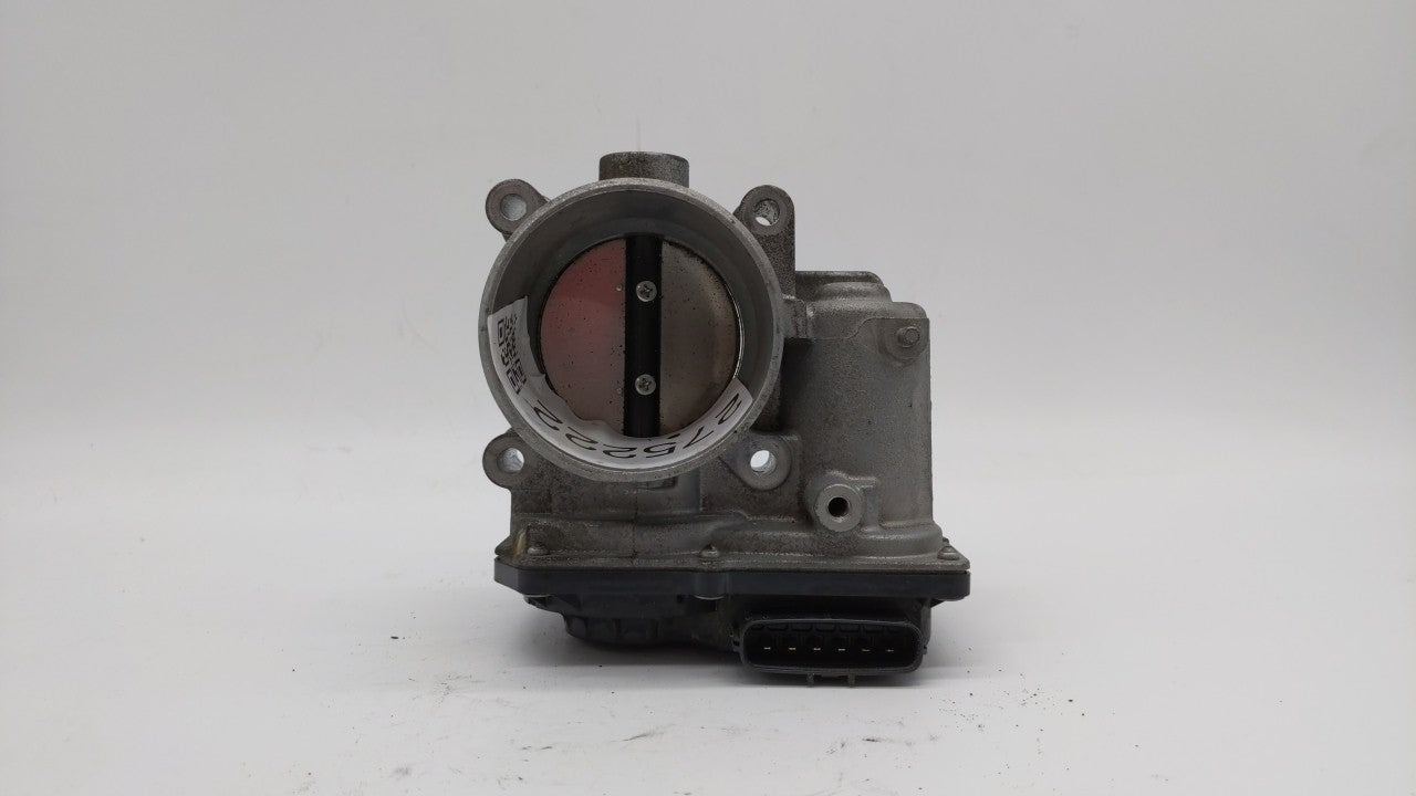 2012-2014 Mazda 3 Throttle Body P/N:PE01 13 640 A PE01 13 640 B, 152009S18, 640 K4238 6R26 Fits Fits 2012 2013 2014 OEM Used