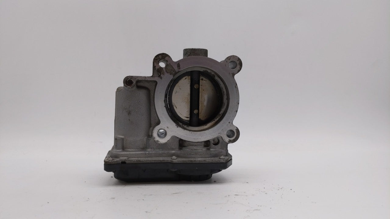 2012-2014 Mazda 3 Throttle Body P/N:PE01 13 640 A PE01 13 640 B, 152009S18, 640 K4238 6R26 Fits Fits 2012 2013 2014 OEM Used
