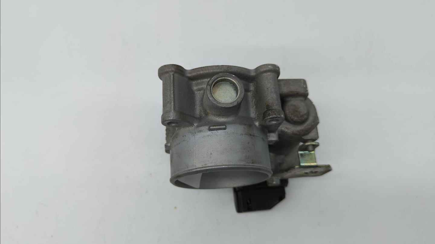 2012-2014 Mazda 3 Throttle Body P/N:PE01 13 640 A PE01 13 640 B, 152009S18 Fits Fits 2012 2013 2014 OEM Used Auto Parts - Oe