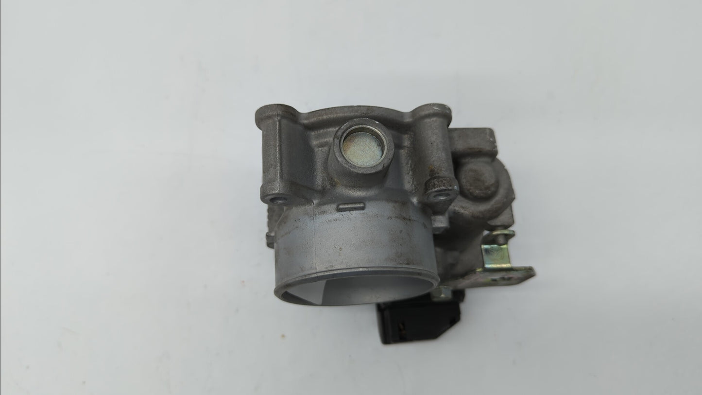 2012-2014 Mazda 3 Throttle Body P/N:PE01 13 640 A PE01 13 640 B, 152009S18 Fits Fits 2012 2013 2014 OEM Used Auto Parts - Oe