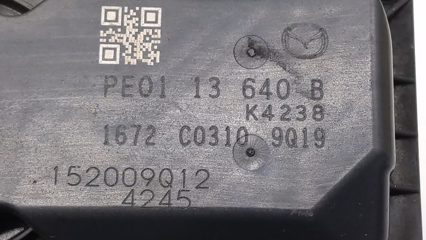 2012-2014 Mazda 3 Throttle Body P/N:PE01 13 640 A PE01 13 640 B, 152009S18 Fits Fits 2012 2013 2014 OEM Used Auto Parts - Oe