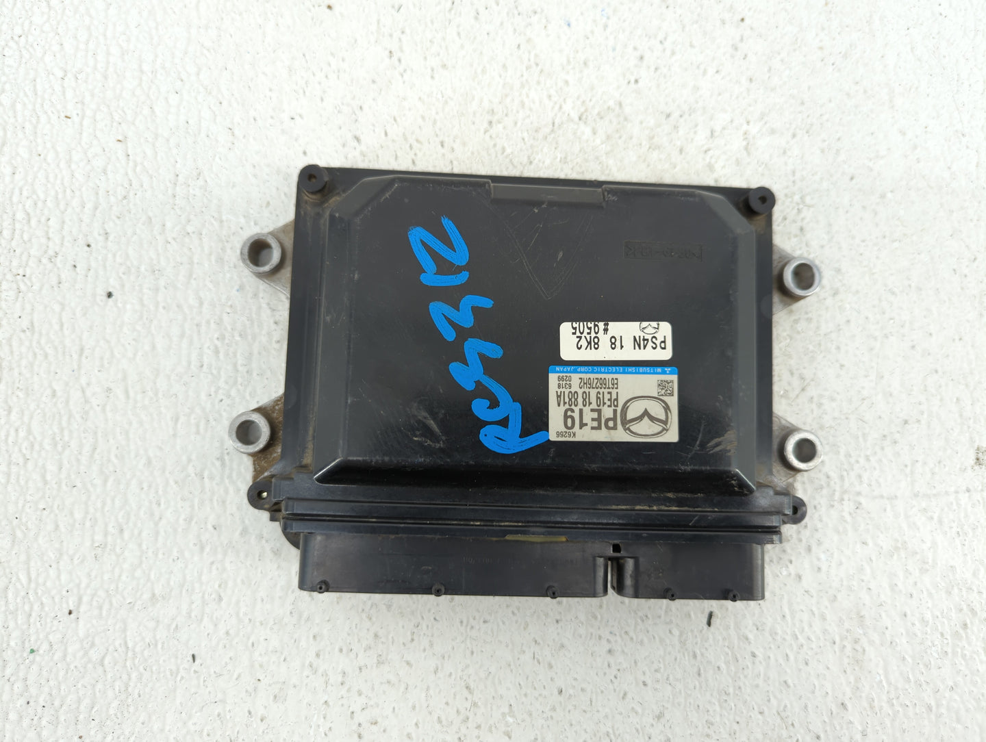 2014 Mazda 3 PCM Engine Control Computer ECU ECM PCU OEM P/N:PEAB 18 881A 03L 906 012 BP, PE19 18 881A Fits OEM Used Auto Pa