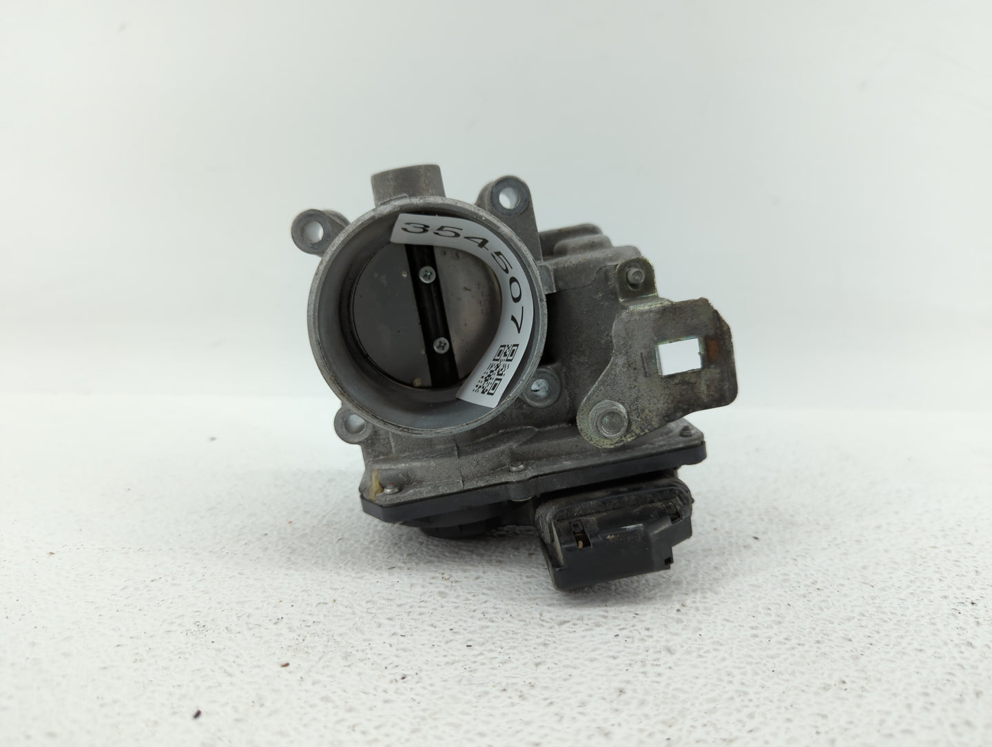 2012-2014 Mazda 3 Throttle Body P/N:PE01 13 640 B 13 640 A, 640 K4238 1R24, 640 K4238 6R26, 13 640 B Fits Fits 2012 2013 201