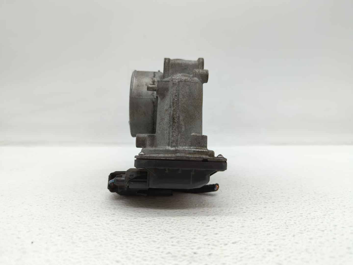 2012-2014 Mazda 3 Throttle Body P/N:PE01 13 640 B 13 640 A, 640 K4238 1R24, 640 K4238 6R26, 13 640 B Fits Fits 2012 2013 201