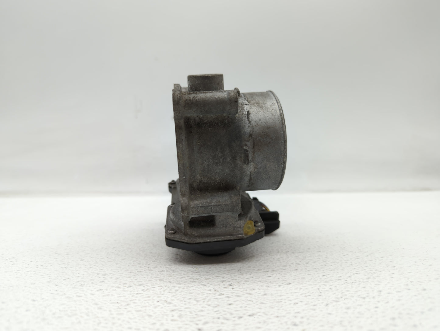 2012-2014 Mazda 3 Throttle Body P/N:PE01 13 640 B 13 640 A, 640 K4238 1R24, 640 K4238 6R26, 13 640 B Fits Fits 2012 2013 201