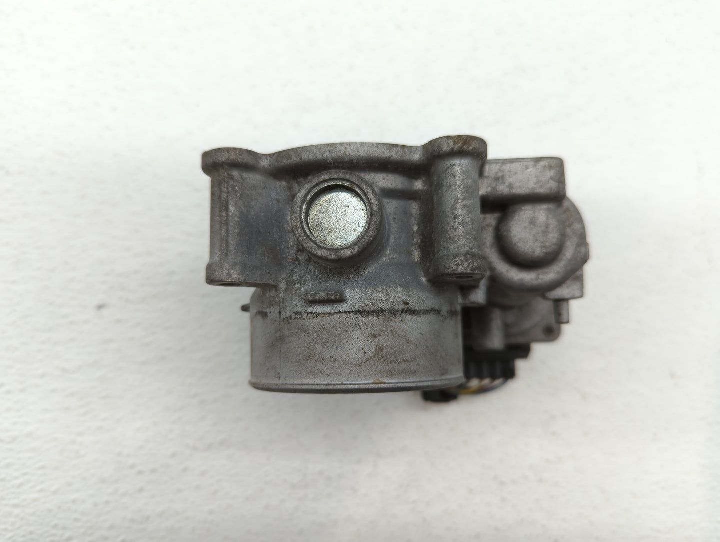 2012-2014 Mazda 3 Throttle Body P/N:PE01 13 640 B 13 640 A, 640 K4238 1R24, 640 K4238 6R26, 13 640 B Fits Fits 2012 2013 201