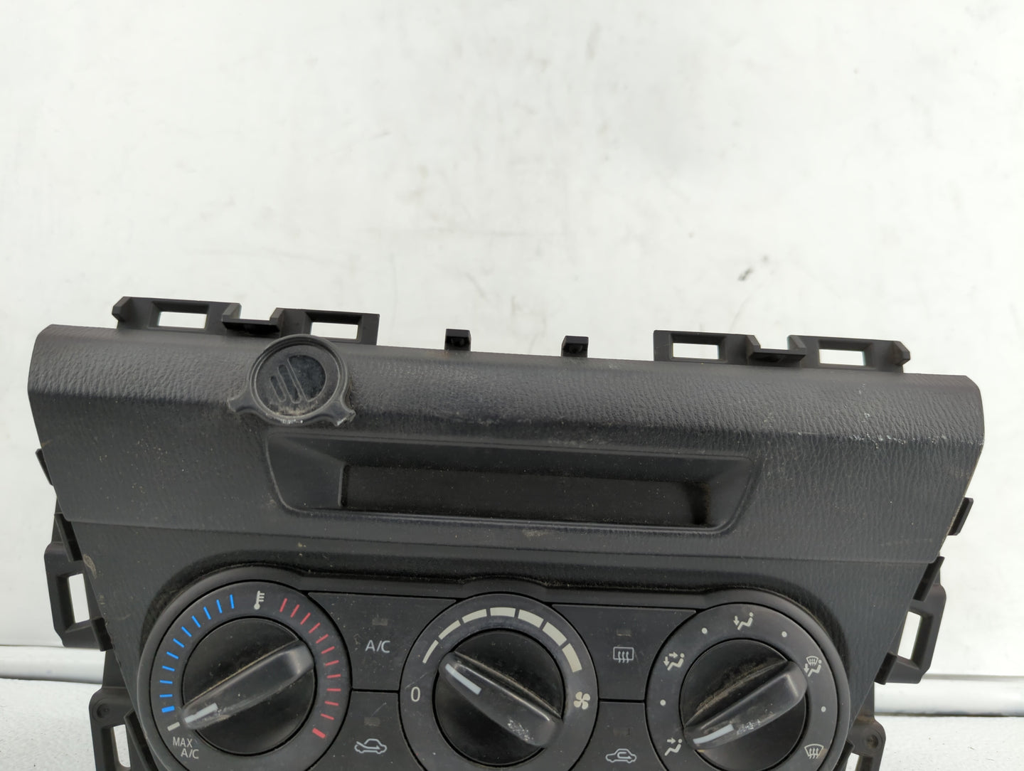 2014-2016 Mazda 3 Climate Control Module Temperature AC/Heater Replacement P/N:BHN1 06 00269 BHN1 06 02196 Fits OEM Used Aut