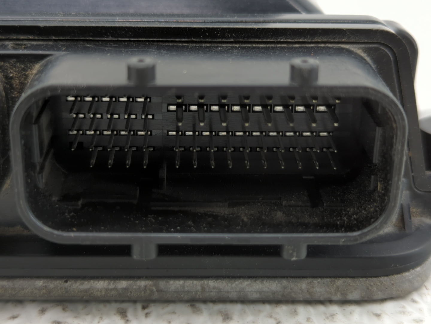 2014-2016 Mazda 3 PCM Engine Control Computer ECU ECM PCU OEM P/N:PEDH 18 881 PEAB 18 881A Fits Fits 2014 2015 2016 OEM Used