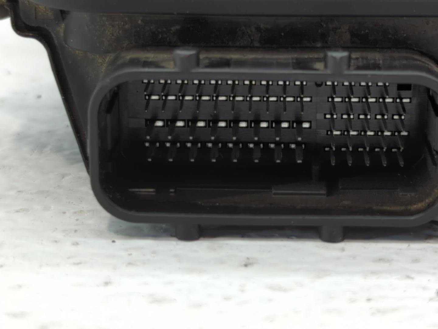 2014-2016 Mazda 3 PCM Engine Control Computer ECU ECM PCU OEM P/N:PEAB 18 881A PEDM 18 881, PE19 18 881A Fits Fits 2014 2015