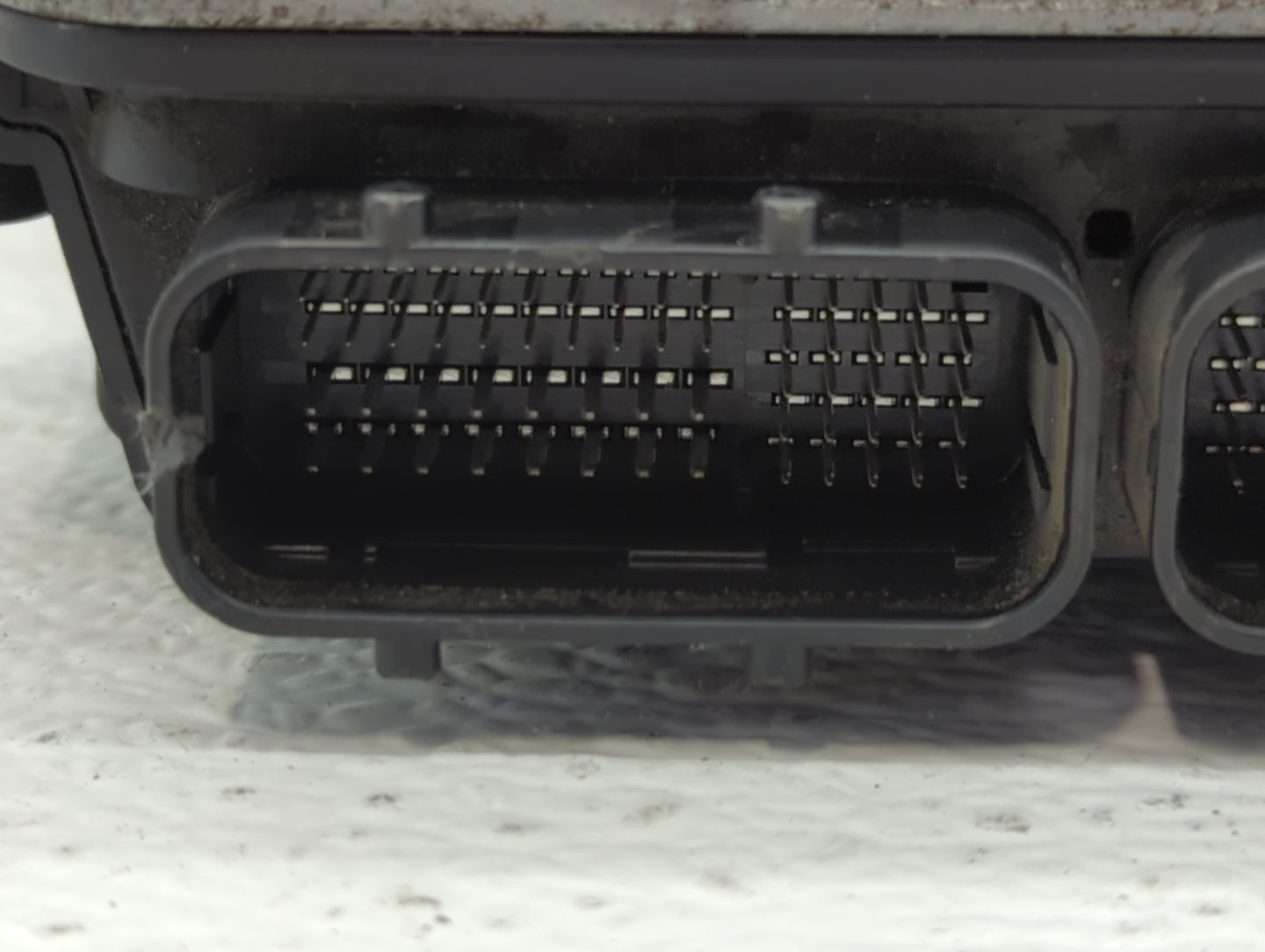 2014-2016 Mazda 3 PCM Engine Control Computer ECU ECM PCU OEM P/N:PEAB 18 881A PEDM 18 881, PE19 18 881A Fits Fits 2014 2015