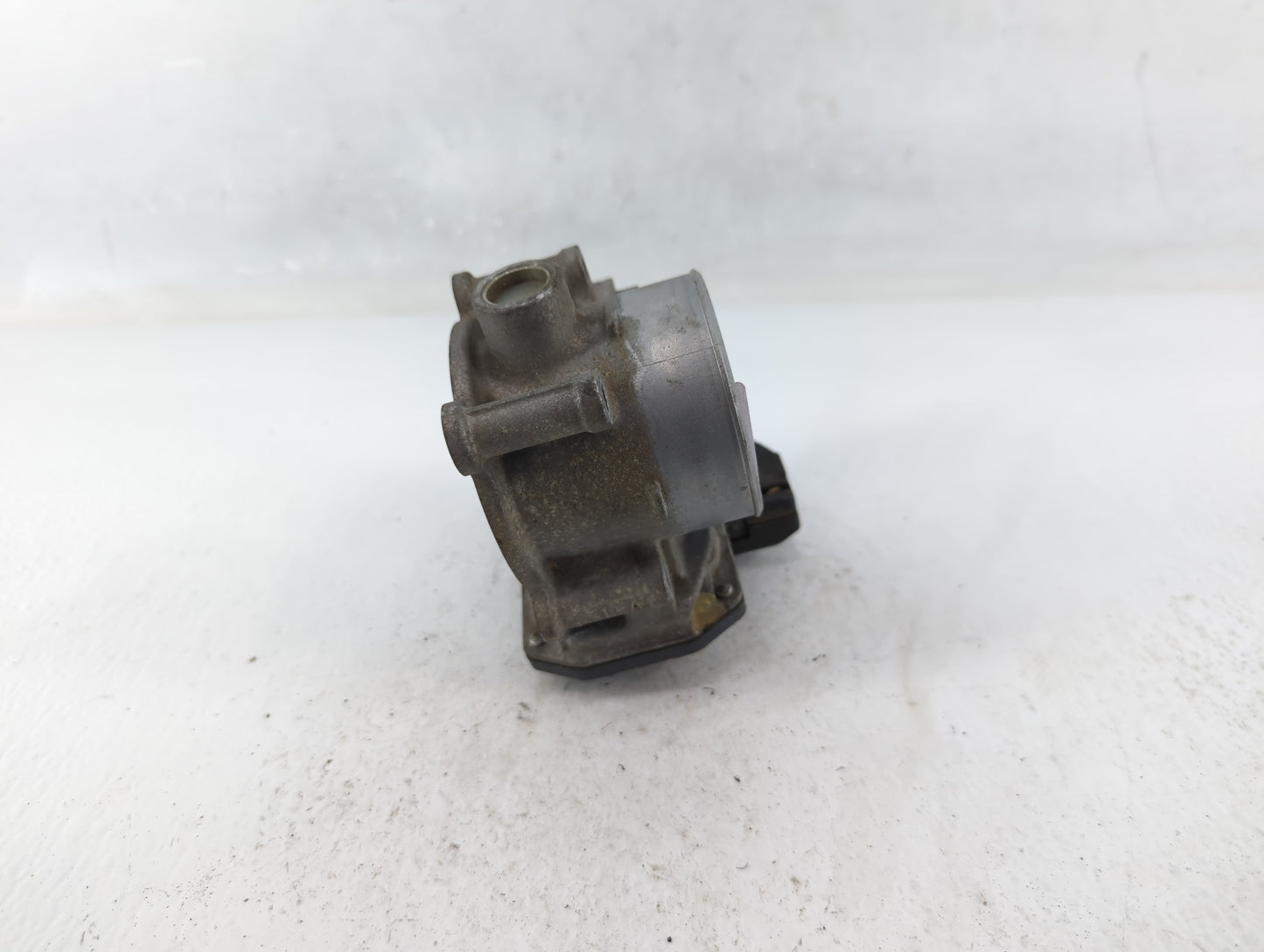 2014-2018 Mazda 3 Throttle Body P/N:101 13 640 A Fits Fits 2014 2015 2016 2017 2018 OEM Used Auto Parts - Oemusedautoparts1.
