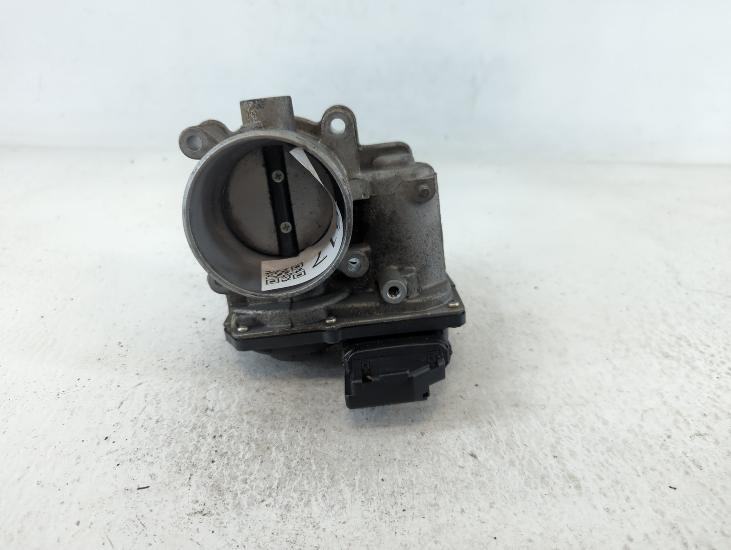 2012-2018 Mazda 3 Throttle Body P/N:C2856 4R10 K4238, 13 640 B Fits Fits 2012 2013 2014 2015 2016 2017 2018 OEM Used Auto Pa