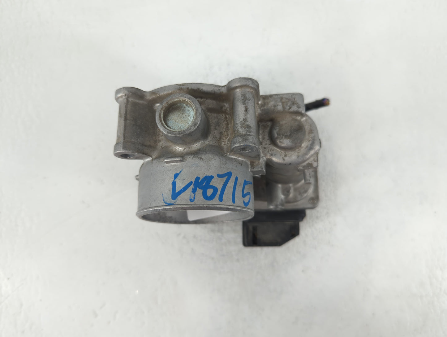 2012-2018 Mazda 3 Throttle Body P/N:C2035 3R26 13 640 B Fits Fits 2012 2013 2014 2015 2016 2017 2018 OEM Used Auto Parts - O