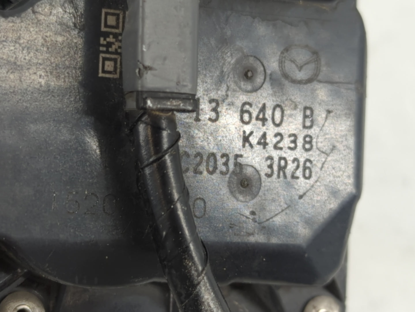 2012-2018 Mazda 3 Throttle Body P/N:C2035 3R26 13 640 B Fits Fits 2012 2013 2014 2015 2016 2017 2018 OEM Used Auto Parts - O