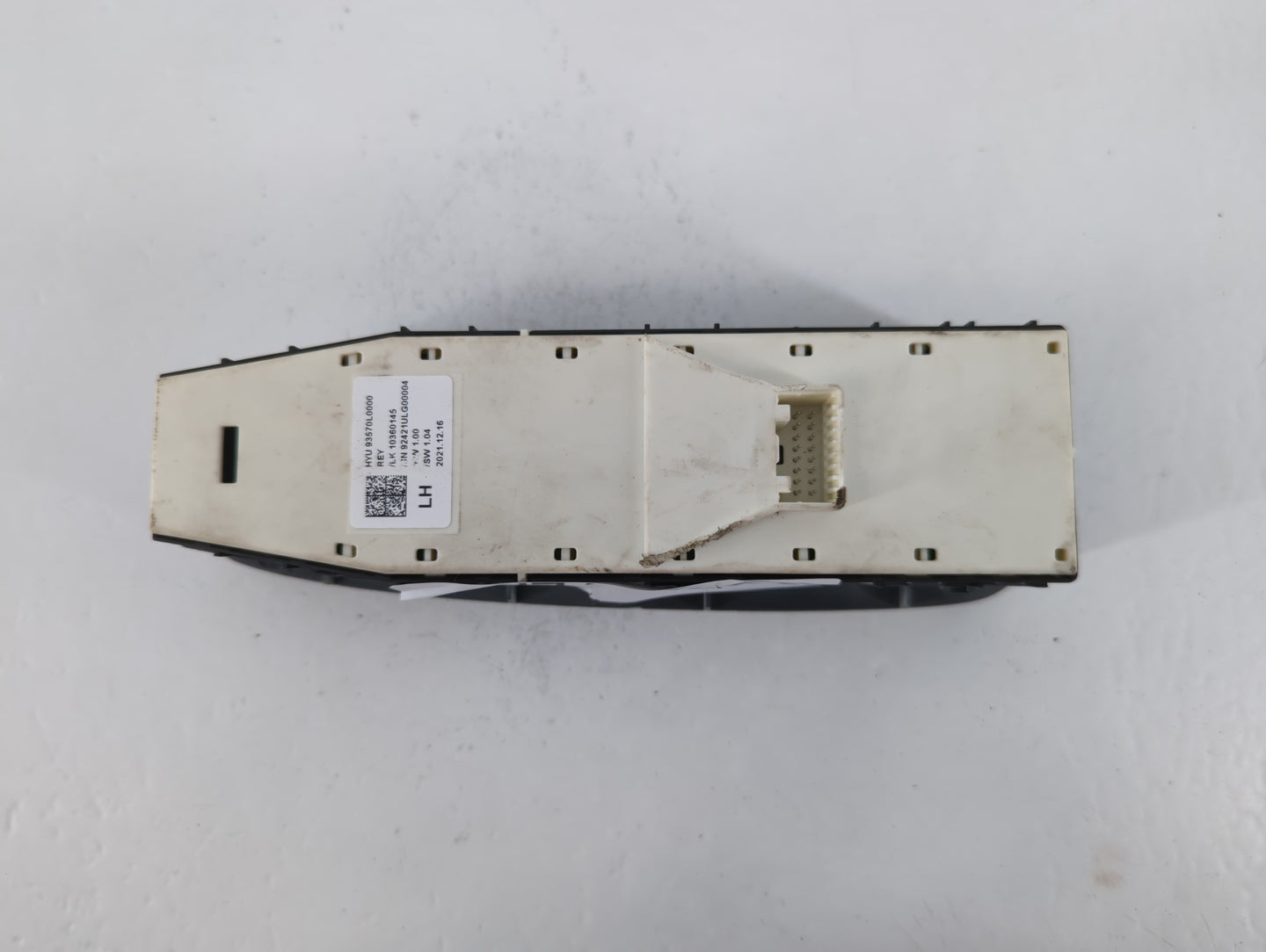 2014-2016 Mazda 3 Master Power Window Switch Replacement Driver Side Left P/N:BHN9 68 4L6 Fits Fits 2014 2015 2016 OEM Used 