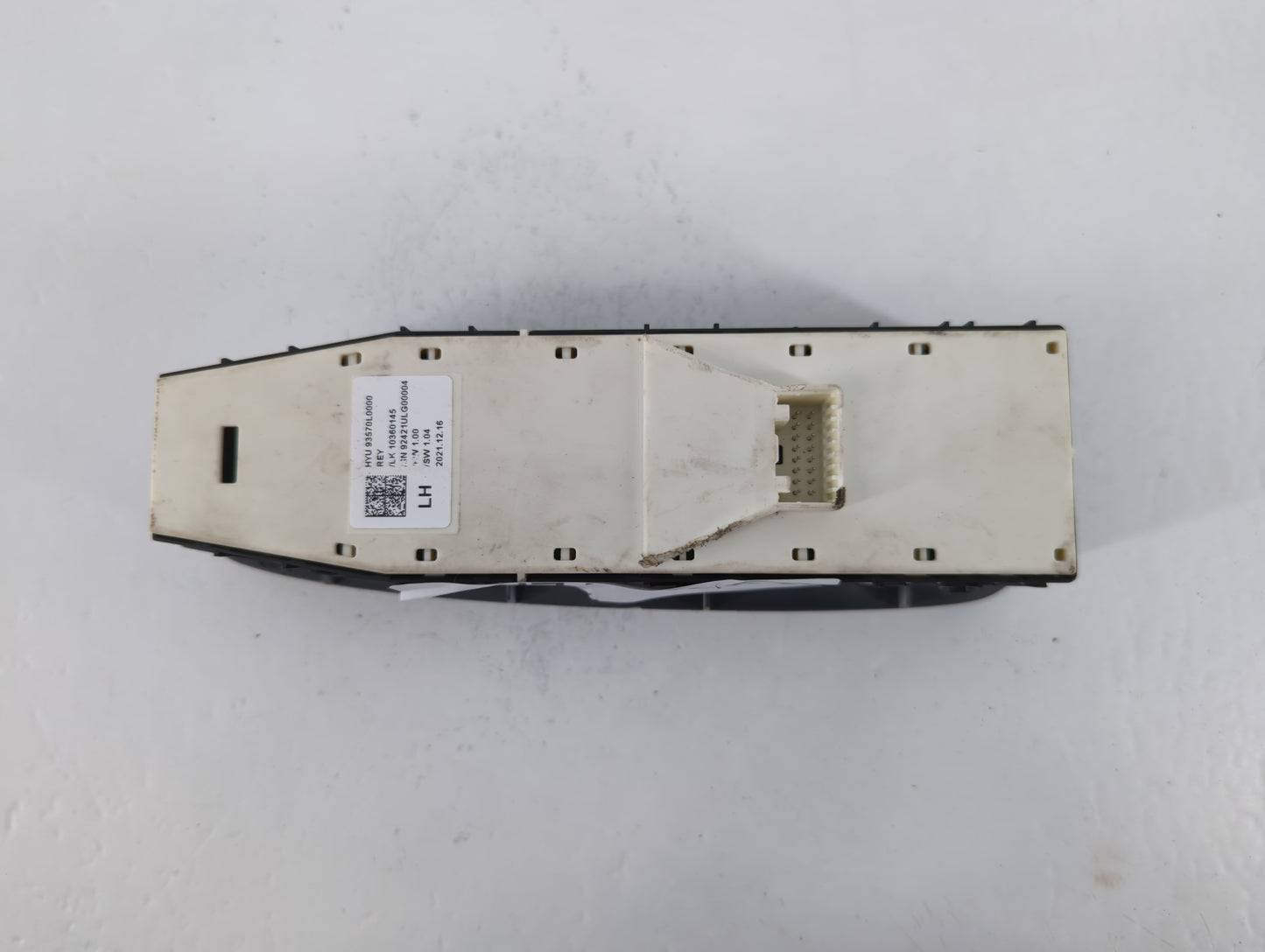 2014-2016 Mazda 3 Master Power Window Switch Replacement Driver Side Left P/N:BHN9 68 4L6 Fits Fits 2014 2015 2016 OEM Used 