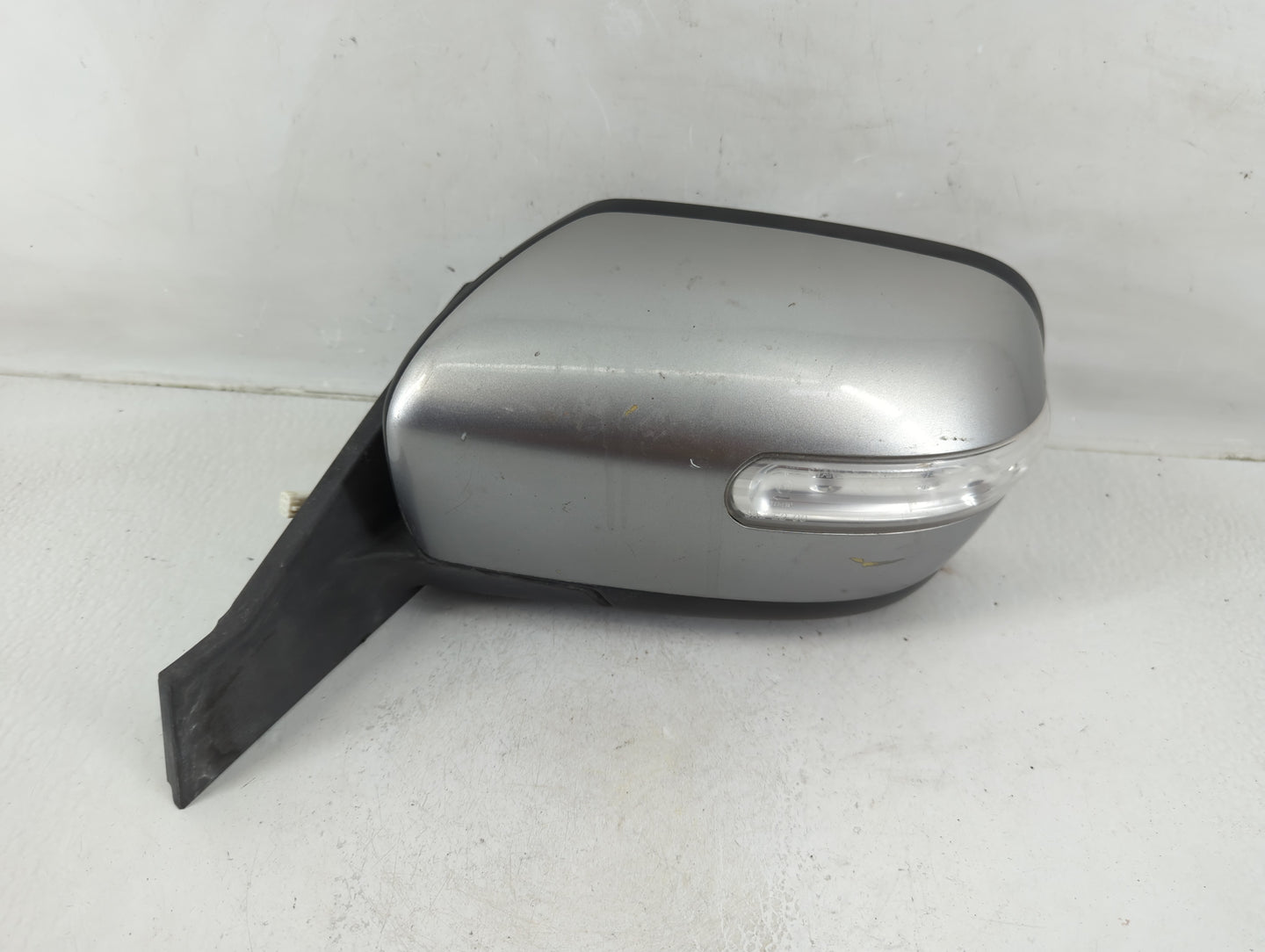 2013-2017 Mazda 5 Driver Side View Mirror - Left Door Mirror OEM Used - Oemusedautoparts1.com