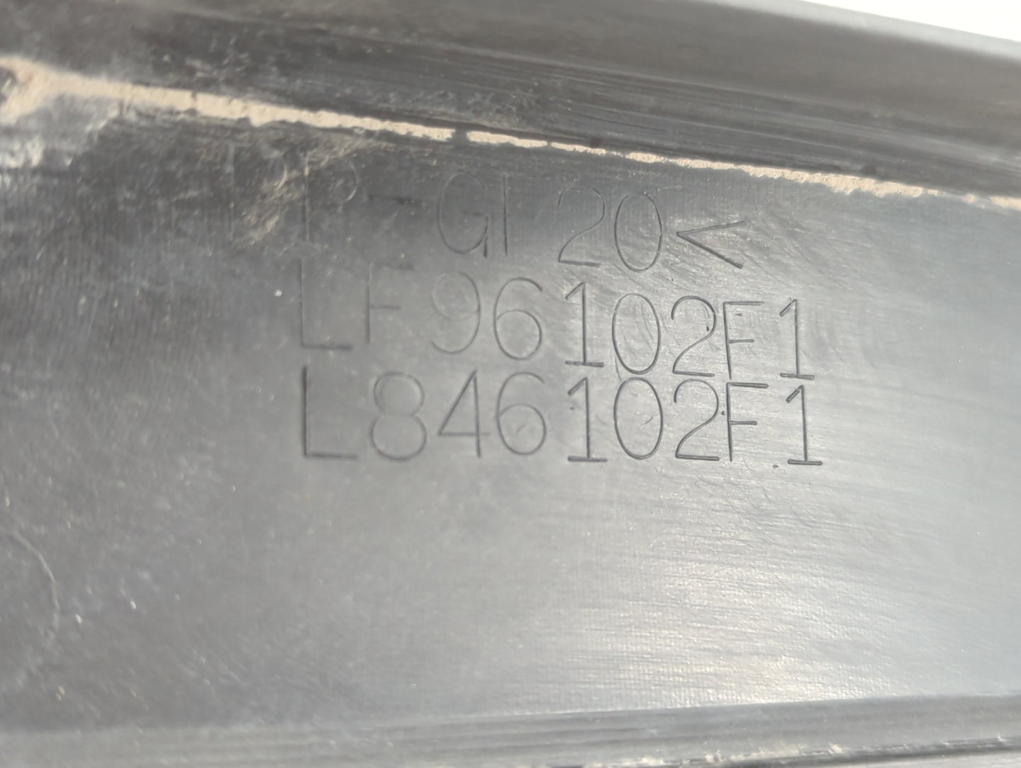 2014 Mazda 5 Engine Cover - Oemusedautoparts1.com