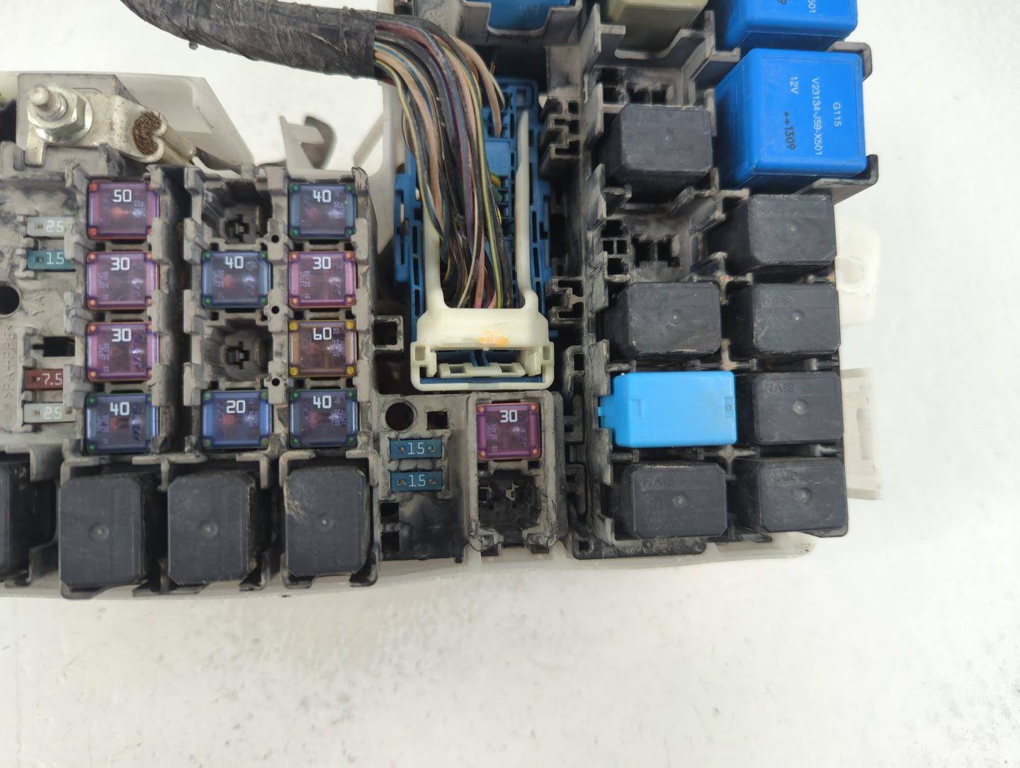 2012-2017 Mazda 5 Fusebox Fuse Box Panel Relay Module P/N:0133-3W Fits Fits 2012 2013 2014 2015 2016 2017 OEM Used Auto Part