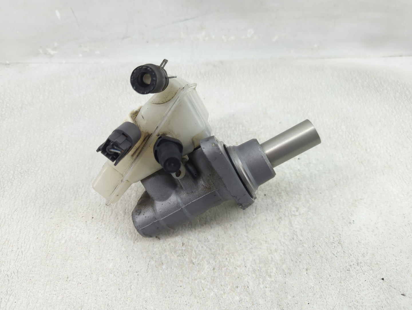 2012-2017 Mazda 5 Brake Master Cylinder - Oemusedautoparts1.com