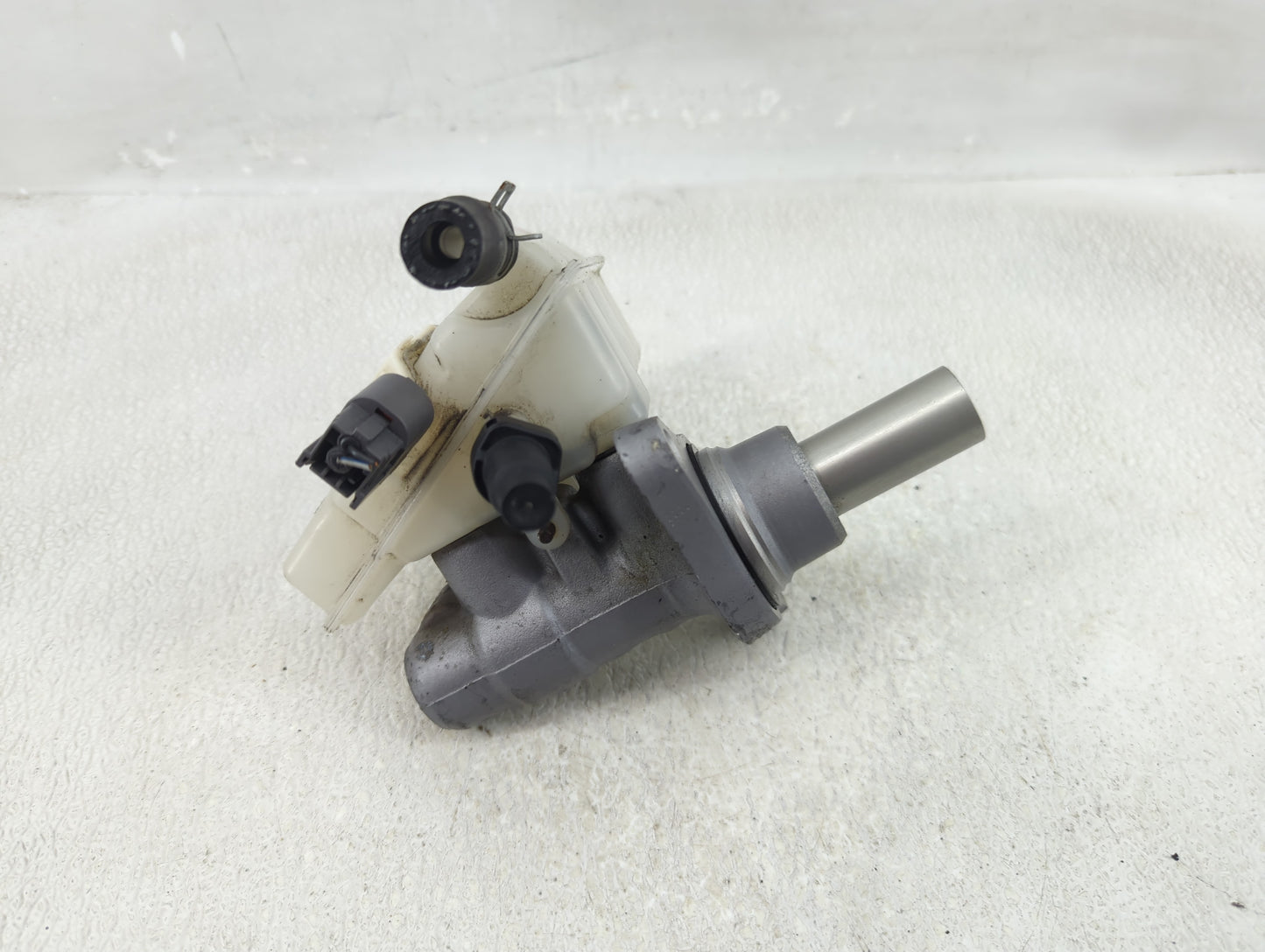 2012-2017 Mazda 5 Brake Master Cylinder - Oemusedautoparts1.com