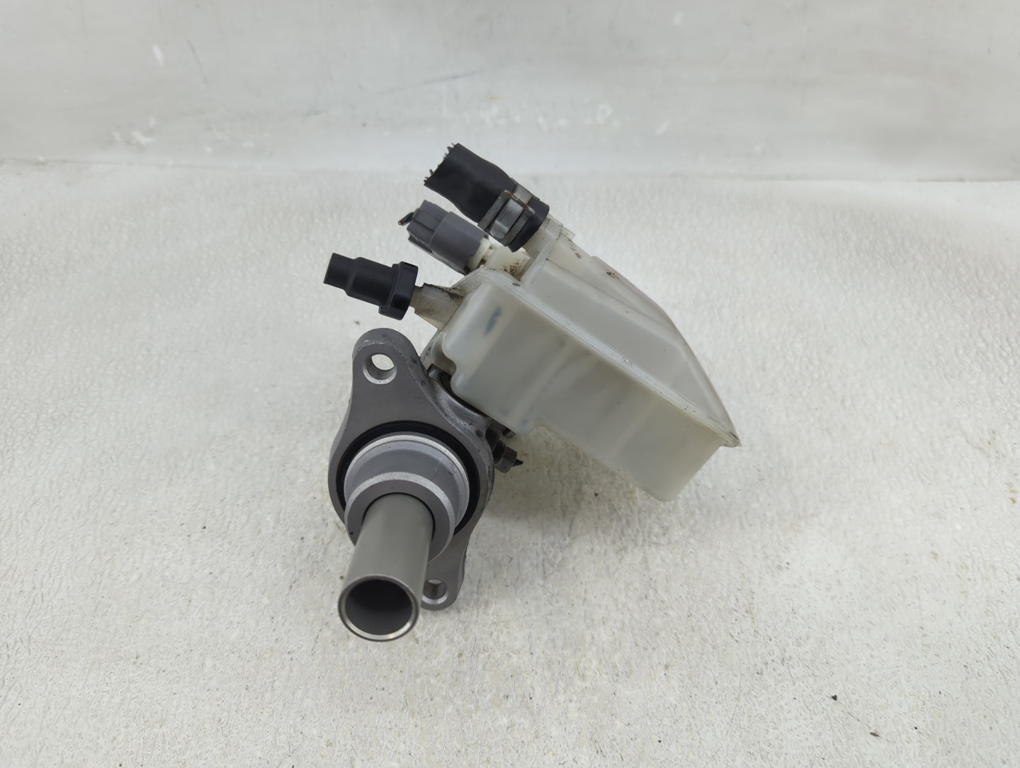 2012-2017 Mazda 5 Brake Master Cylinder - Oemusedautoparts1.com
