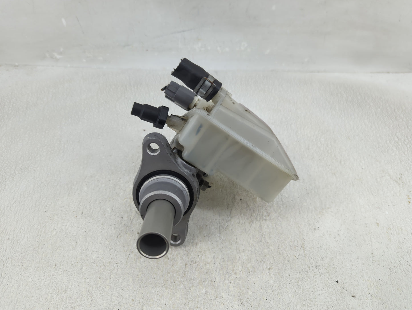 2012-2017 Mazda 5 Brake Master Cylinder - Oemusedautoparts1.com