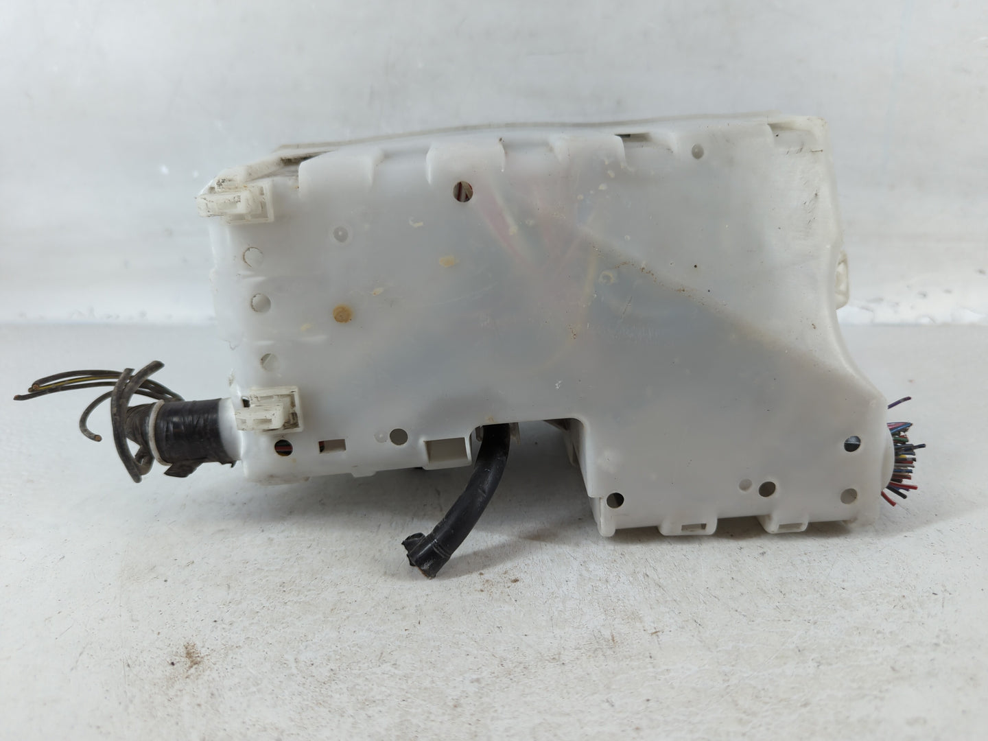 2012-2017 Mazda 5 Fusebox Fuse Box Panel Relay Module P/N:C597-6676Y Fits Fits 2012 2013 2014 2015 2016 2017 OEM Used Auto P