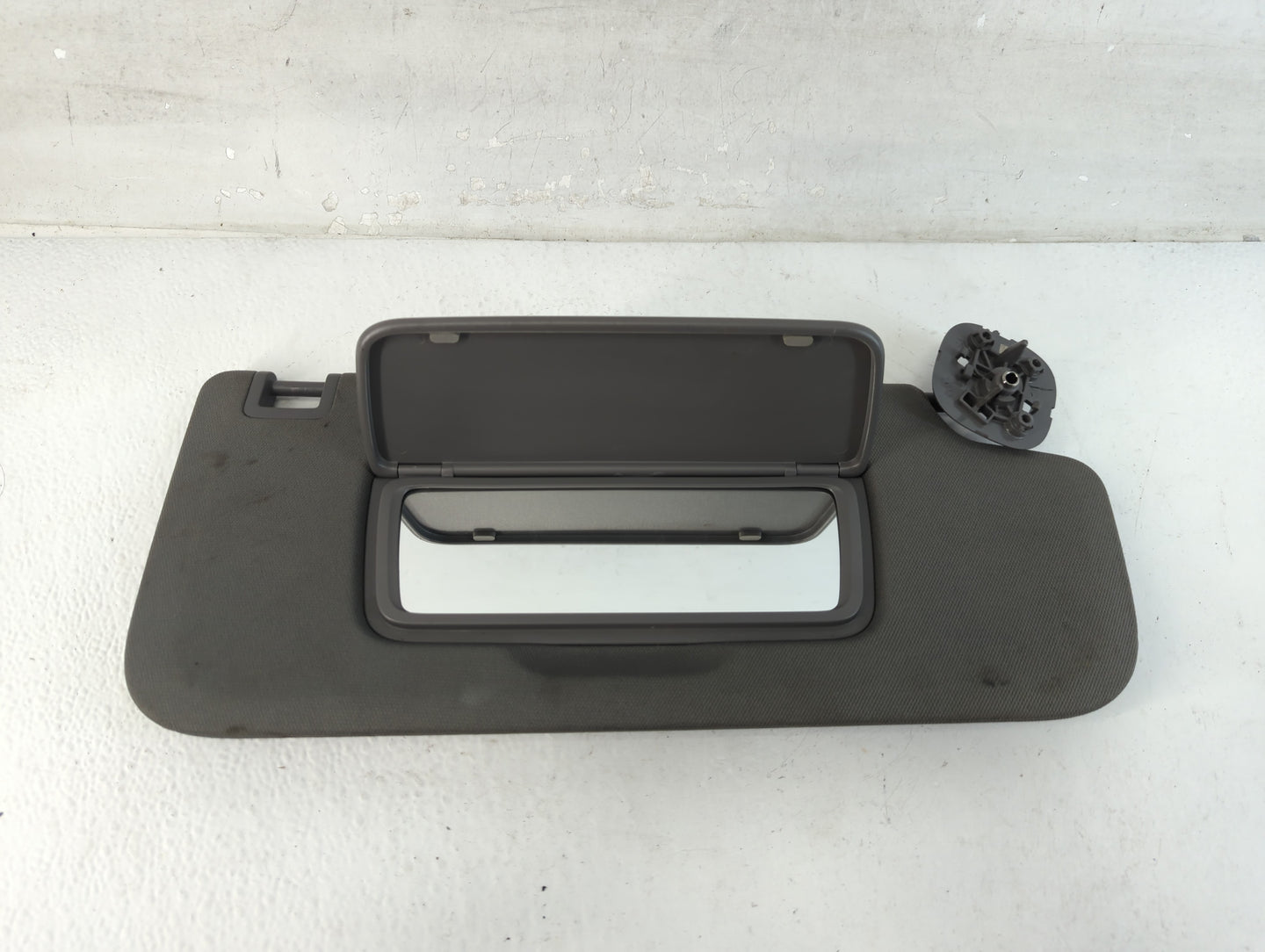 2014-2017 Mazda 6 Sun Visor Shade Replacement Passenger Right Mirror Fits Fits 2014 2015 2016 2017 OEM Used Auto Parts - Oem