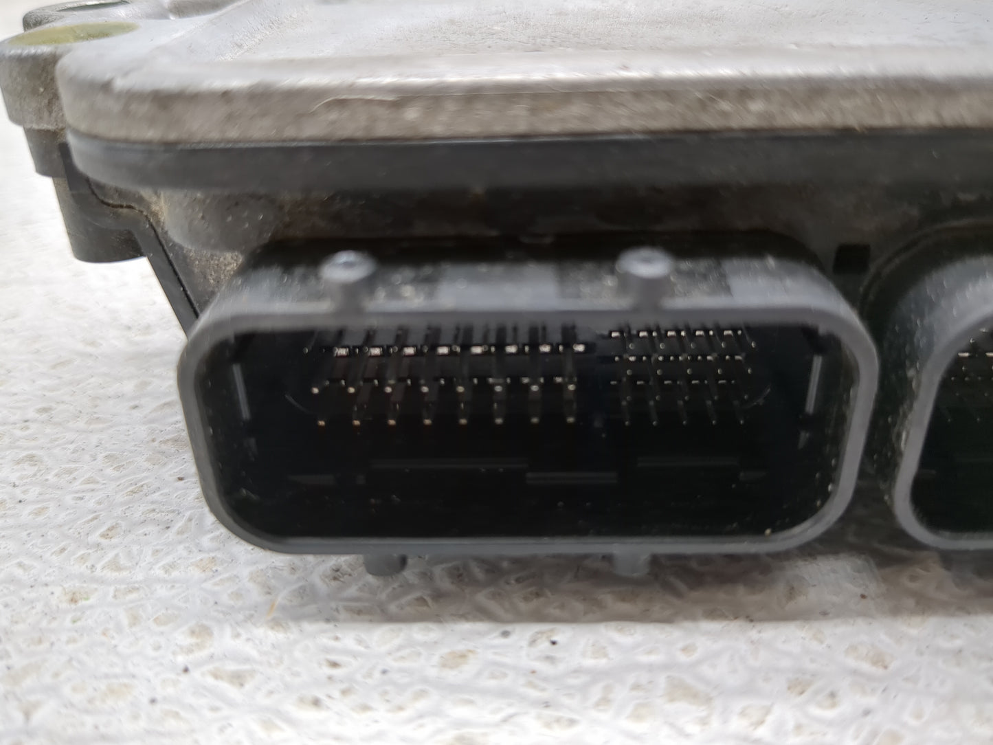 2014-2016 Mazda 6 PCM Engine Control Computer ECU ECM PCU OEM P/N:PY1J 18 881B Fits Fits 2014 2015 2016 OEM Used Auto Parts 