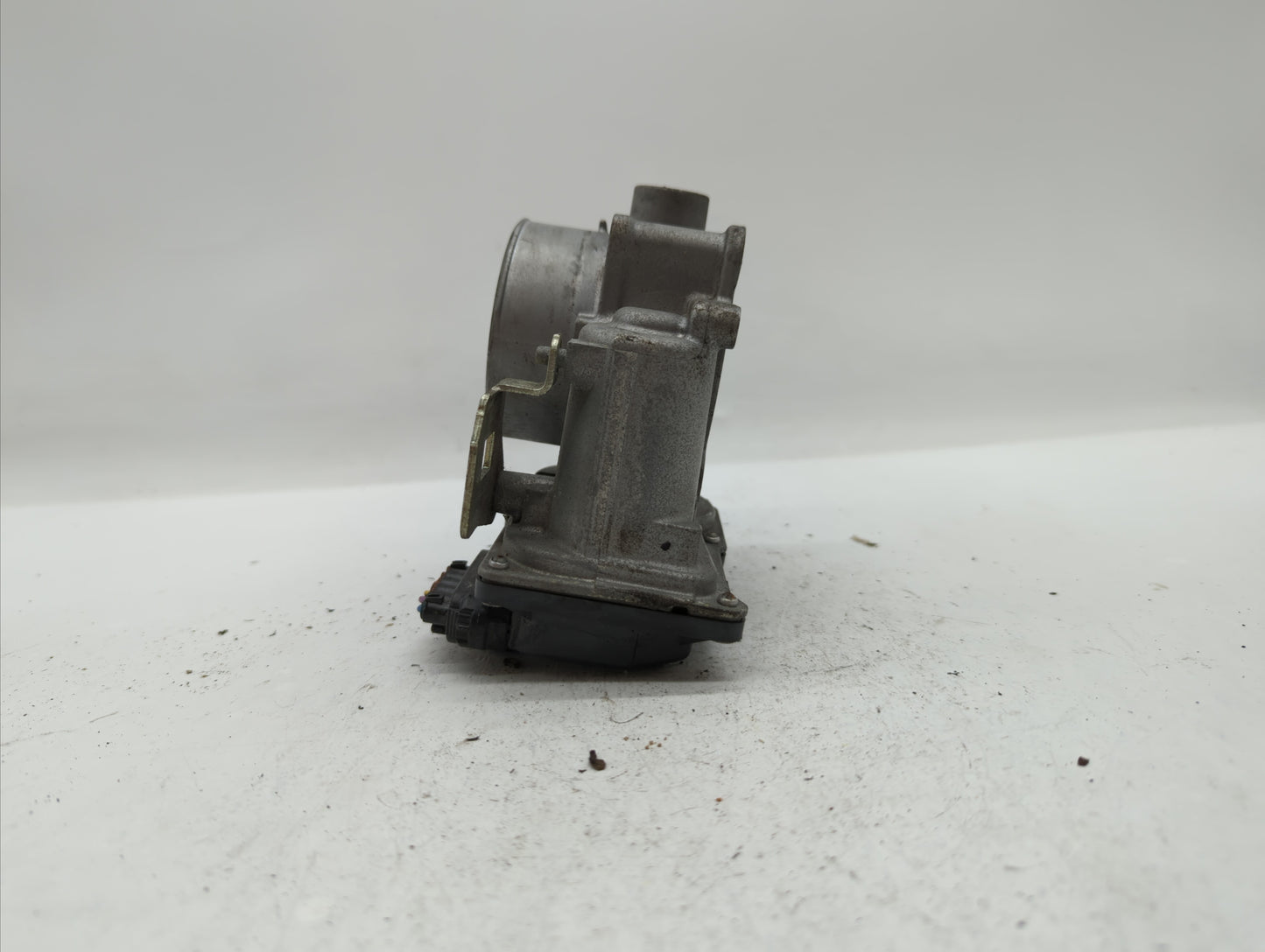 2014 Mazda 6 Throttle Body P/N:PY01 13 640 A Fits OEM Used Auto Parts - Oemusedautoparts1.com