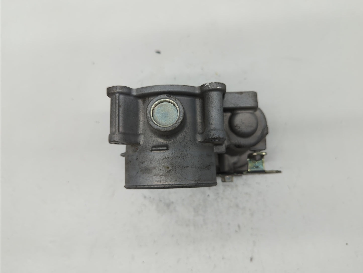 2014 Mazda 6 Throttle Body P/N:PY01 13 640 A Fits OEM Used Auto Parts - Oemusedautoparts1.com