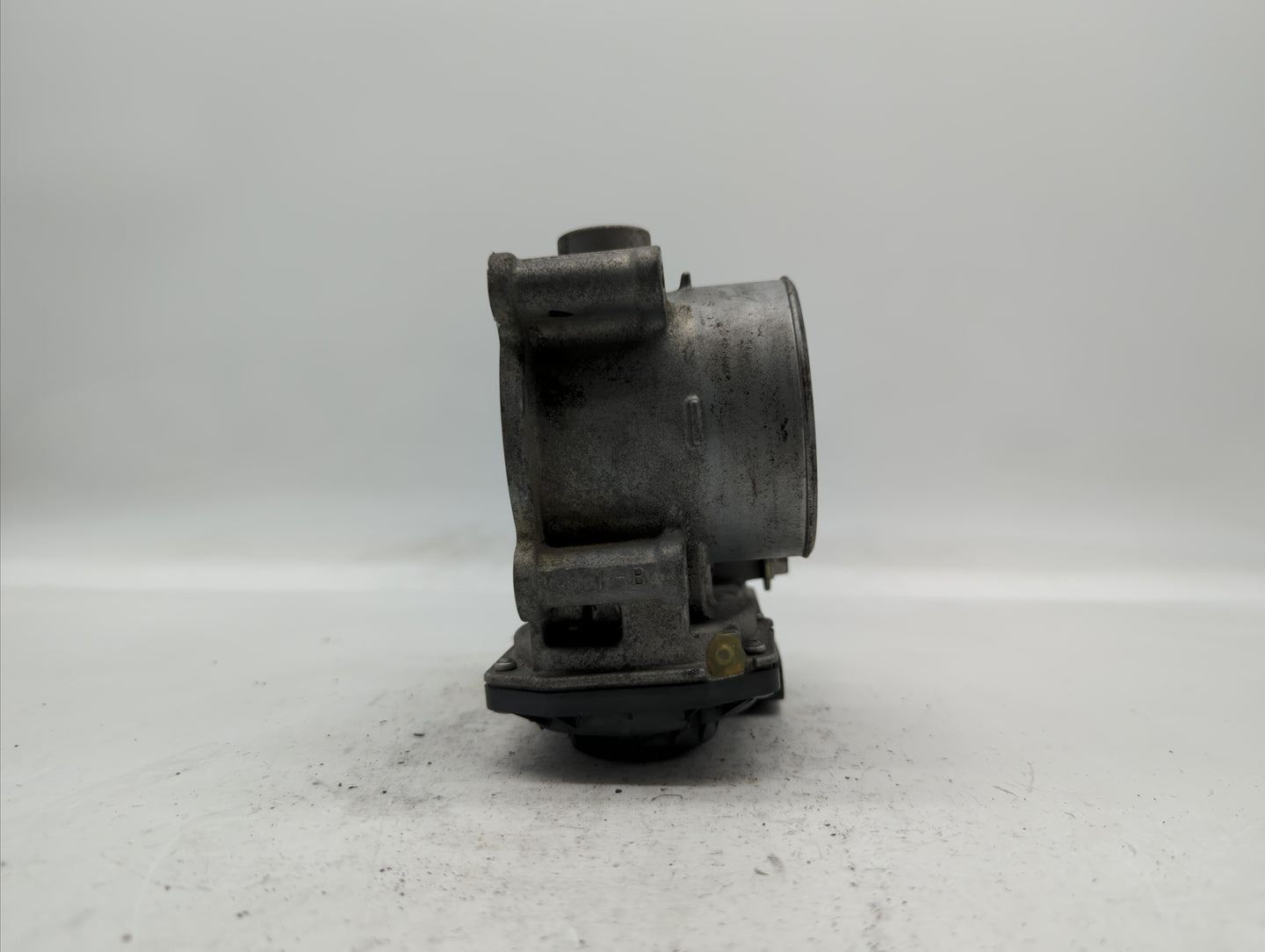 2014 Mazda 6 Throttle Body P/N:PY01 13 640 A Fits OEM Used Auto Parts - Oemusedautoparts1.com