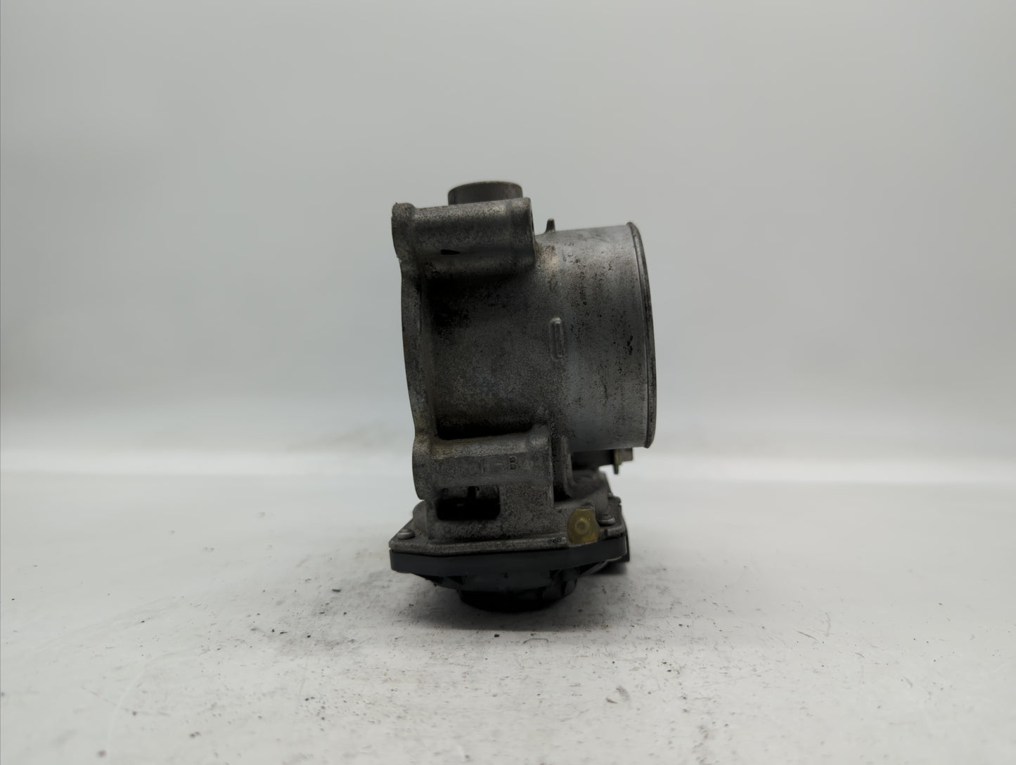 2014 Mazda 6 Throttle Body P/N:PY01 13 640 A Fits OEM Used Auto Parts - Oemusedautoparts1.com