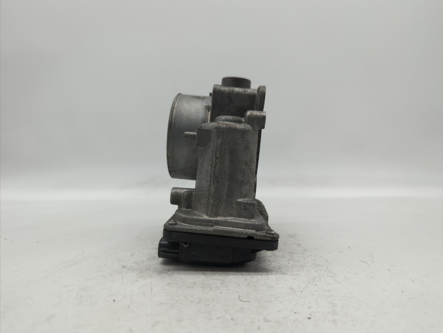 2014 Mazda 6 Throttle Body P/N:PY01 13 640 A Fits OEM Used Auto Parts - Oemusedautoparts1.com